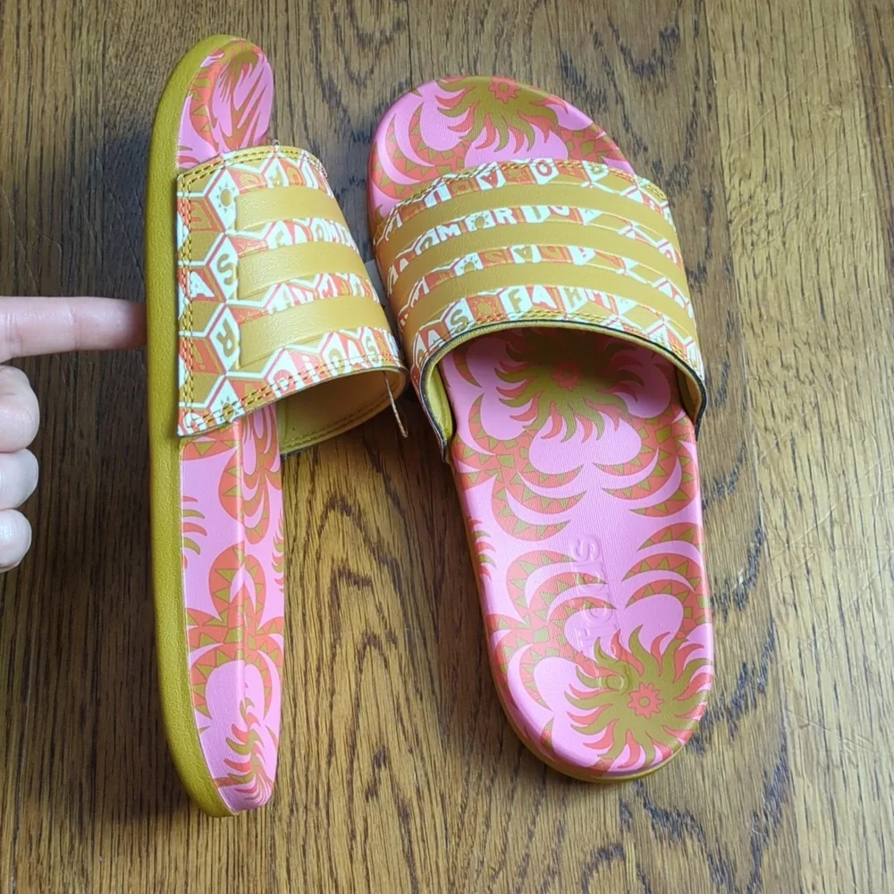 NIB FARM Rio Logo Slide Sandals Adidas Collab Womens Size 6 Pink Abstract Floral